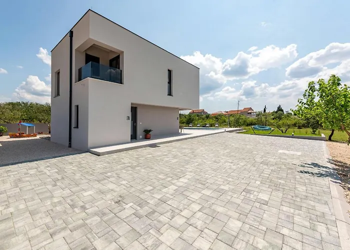 Rocinante Zadarvillas
