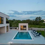 Rocinante Zadarvillas *