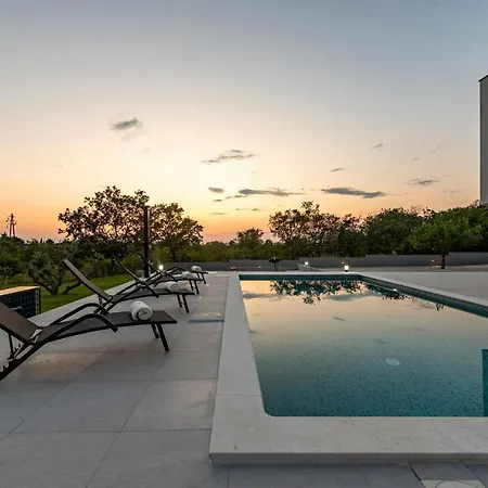 Rocinante Zadarvillas * Murvica (Policnik)