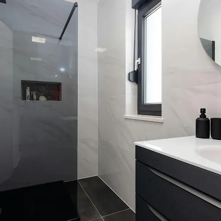 Rocinante Zadarvillas *