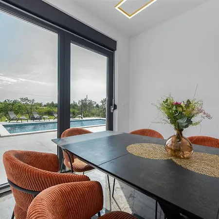 Rocinante Zadarvillas