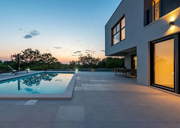 فيلة Rocinante Zadarvillas *